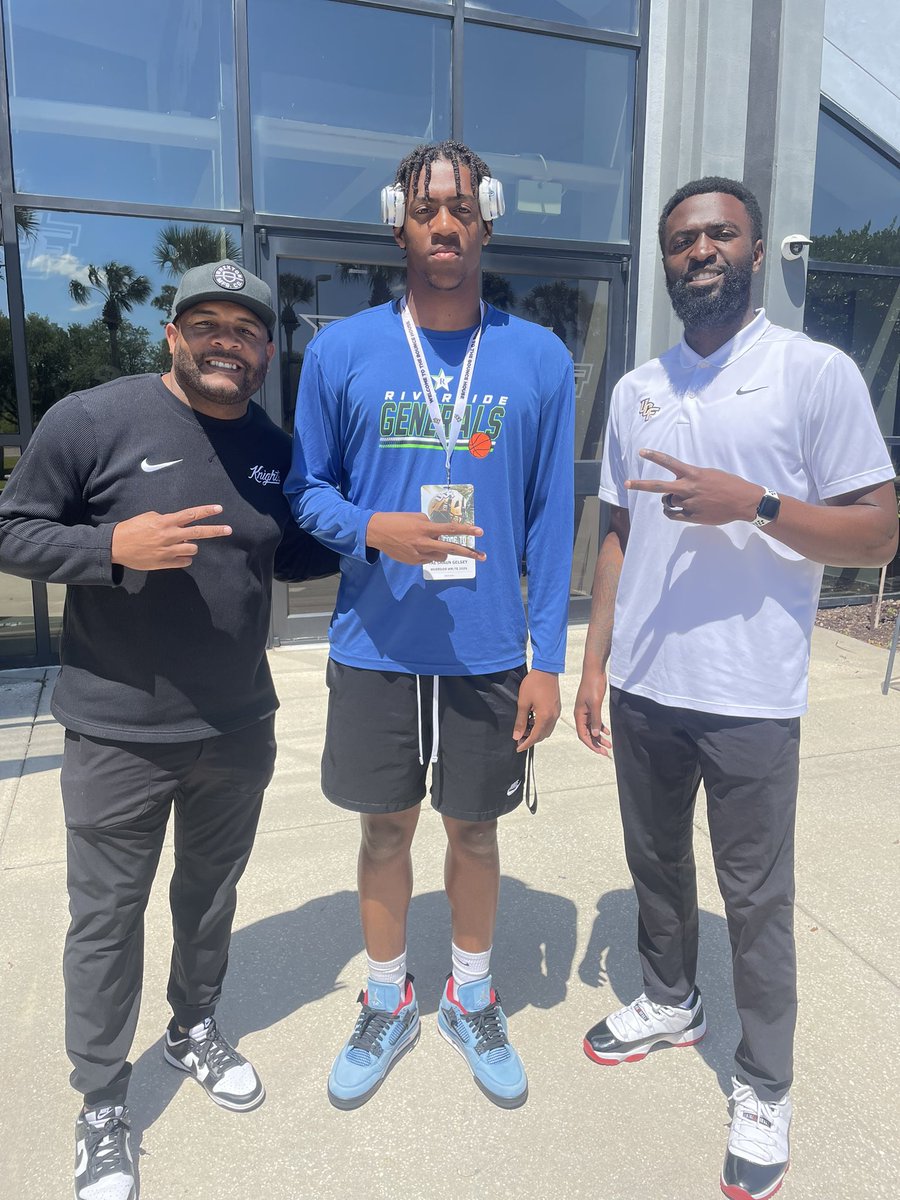 Wanted to make sure I thanked @CoachB_Blackmon @CoachT_HarrisJR and @UCF_Football for a great time and tour Friday at UCF, me and the fam really enjoyed ourselves