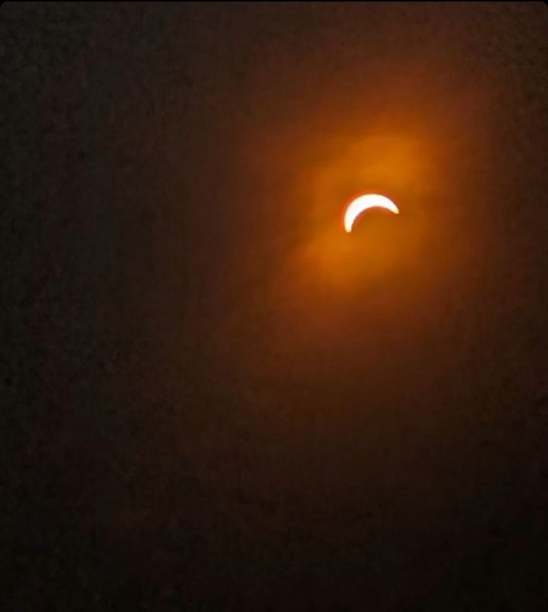 TCAHealth's tweet image. 🌞✨Today's solar eclipse had us all in awe! 🌑✨ This was the view from TCA Health at 2:01 pm through our special glasses.   Share your eclipse views and experiences below! 🌟 #TCACARES   #VALUECHCs #SolarEclipse2024