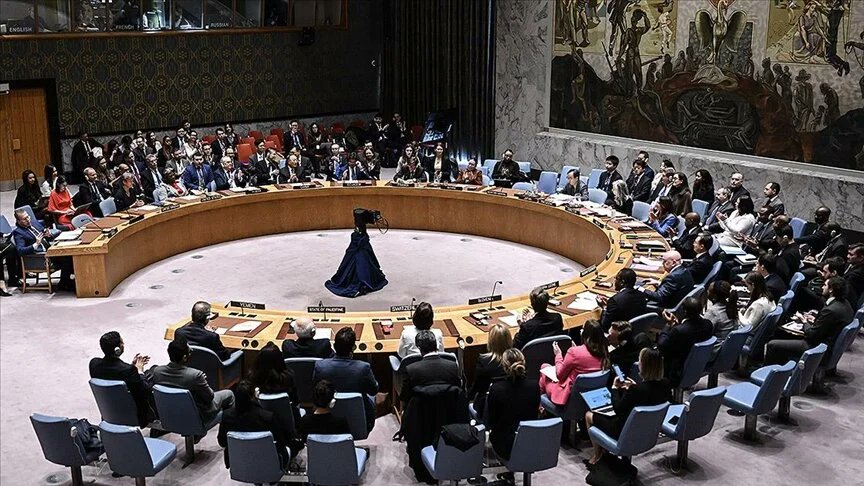 BM Güvenlik Konseyi, Filistin'in üyelik talebini ilgili Komite'ye ileteceğini duyurdu Malta'nın Birleşmiş Milletler (BM) Daimi Temsilcisi Vanessa Frazier, BM Güvenlik Konseyi'nin (BMGK) Filistin'in BM'ye tam üyelik başvurusunun resmi olarak 'Yeni Üyelerin Kabulü Komitesi'ne'…