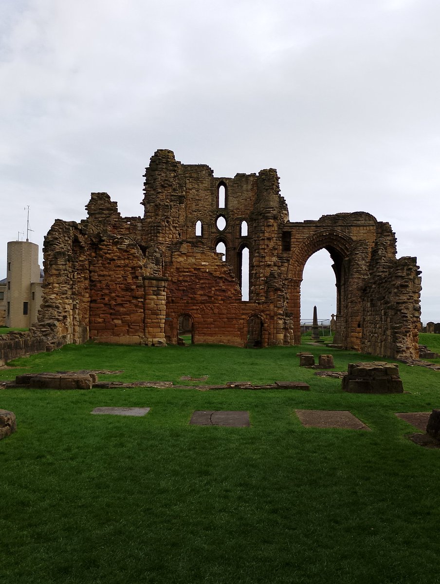 Made a wee stop at Tynemouth priory and castle today. Absolutely worth a visit!