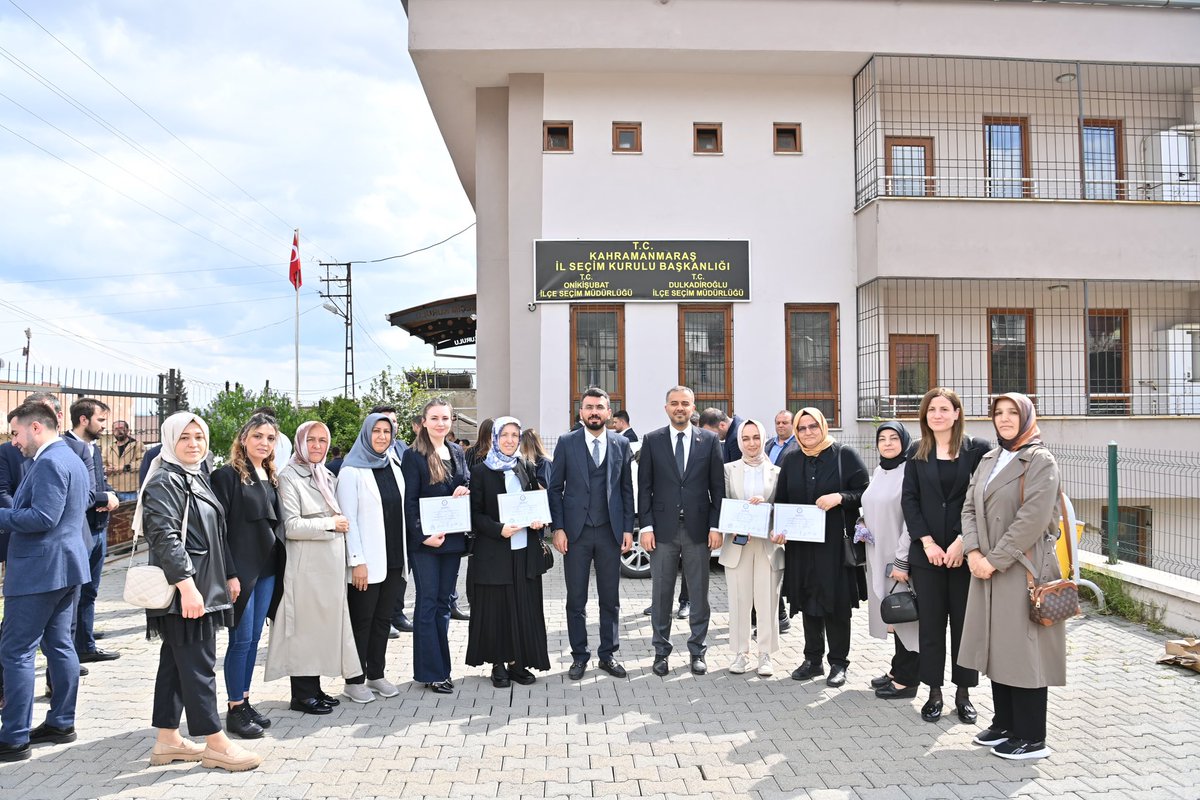 Cumhur İttifakı meclis üyelerimiz bugün mazbatalarını alarak görevlerine başladılar. Kıymetli Başkanımız Sayın @KacamazNursel başta olmak üzere meclis üyelerimize Hayırlı olsun inşallah 🤍