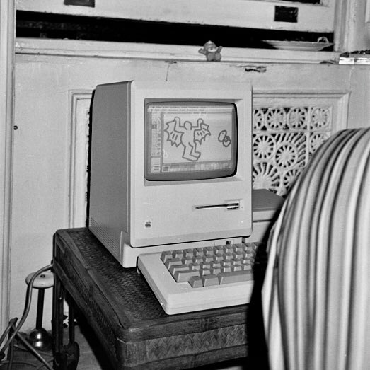 Noahbolanowski's tweet image. When Steve Jobs met Andy Warhol, Keith Haring &amp;amp; Kenny Scharf - told through Warhol’s 1984 diary entries.

“Modern man is consuming information at an increasingly rapid rate. A modern artist has to produce images quickly and efficiently enough to keep up with our changing world.…