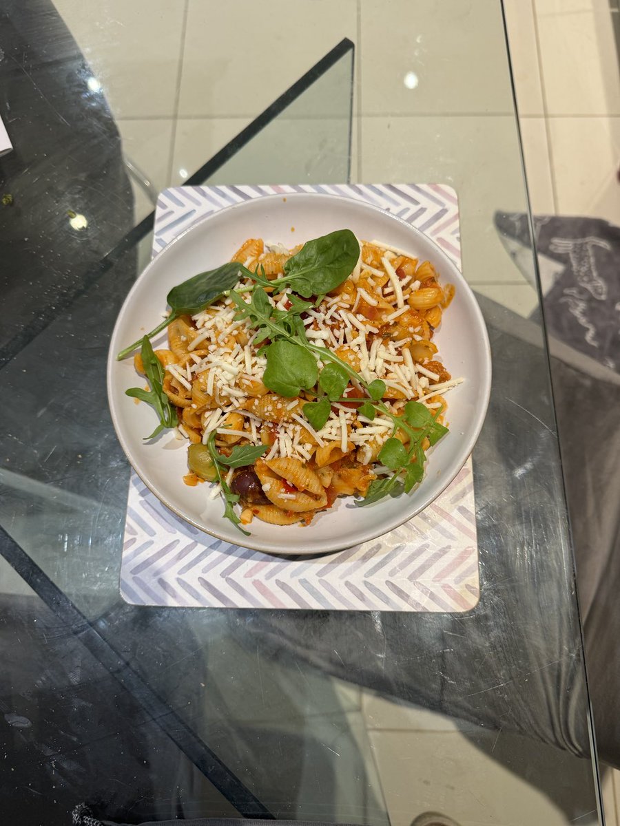 Vegan pasta bolognese, olives, cherry tomatoes onion and garlic with beyond mince and mozzarella (plant based of course) anyone fancy some?