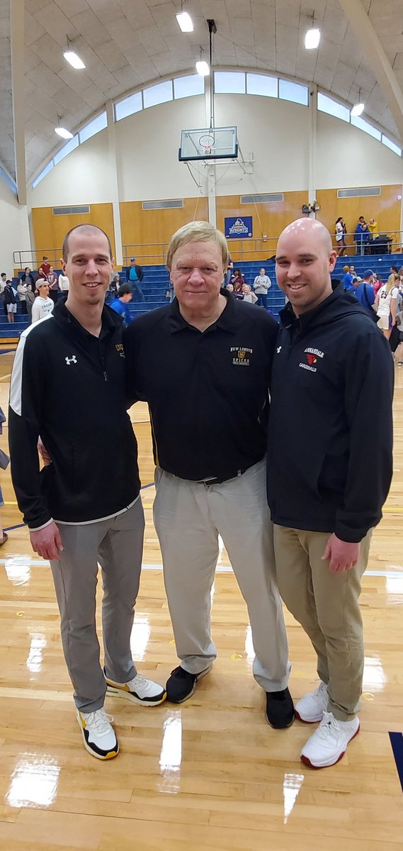 Had the honor of having MN Coaching Legend Mike Dreier from New London-Spicer as our 2A coach- he is the all-time winningest coach in Minnesota high school basketball history - boys OR girls with 1,068 wins! His sons- Joey & Matt were his Assistants! @NLSWildcats