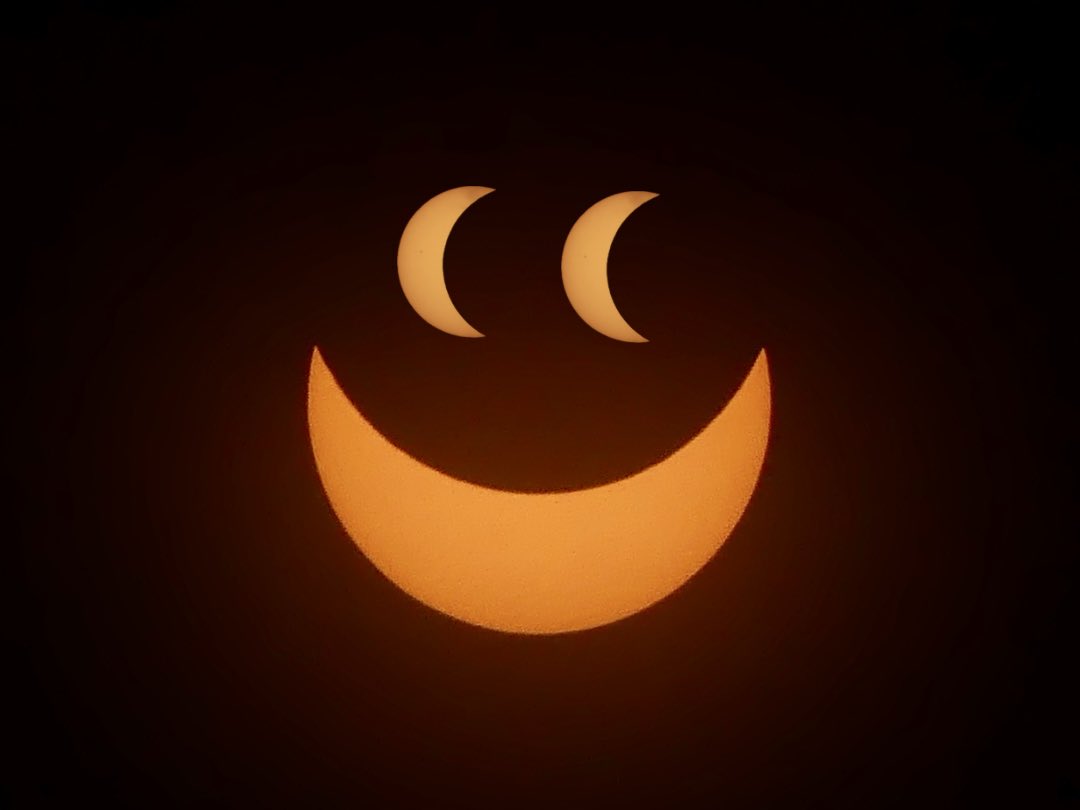 Happy Solar Eclipse 2024 from Washington DC! 🌞 🌕 
#SolarEclipse2024