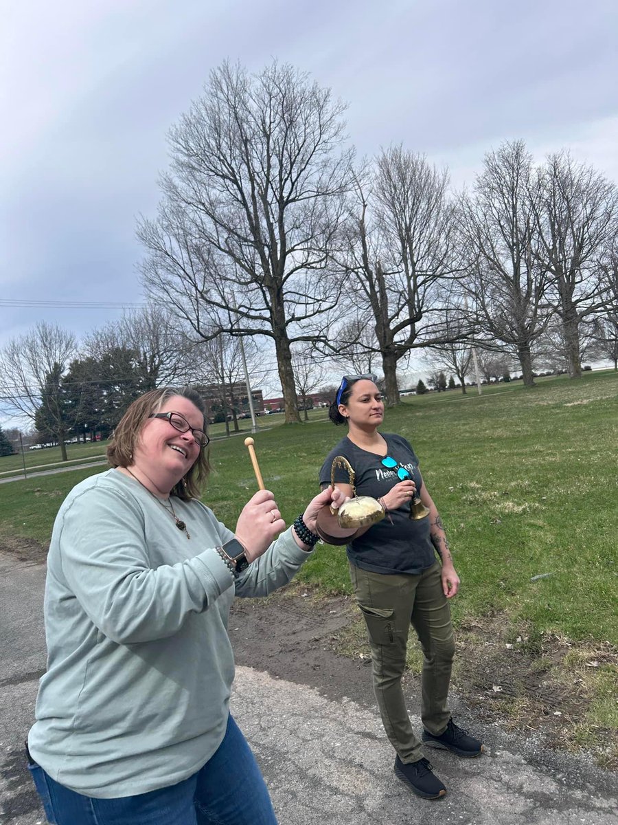steph_feels's tweet photo. I sure do love my people. So grateful to ring in the eclipse with them, or shall I say drum in the eclipse with them. Community is so sacred and adds so much to life.
#watertownny #holdownupstate https://t.co/yz3eU7lsv6