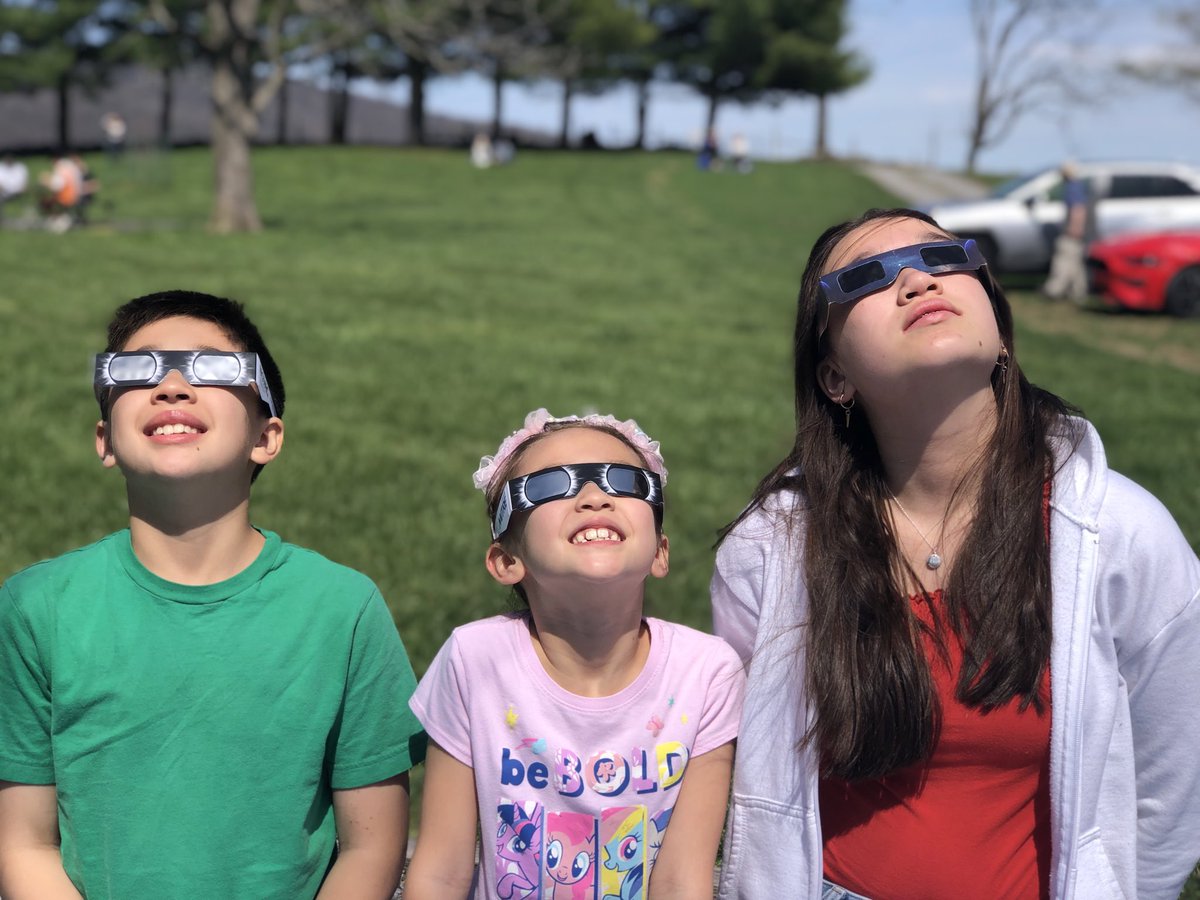 What a memorable afternoon, watching the solar eclipse at @VAStateParks Sky Meadows State Park!!