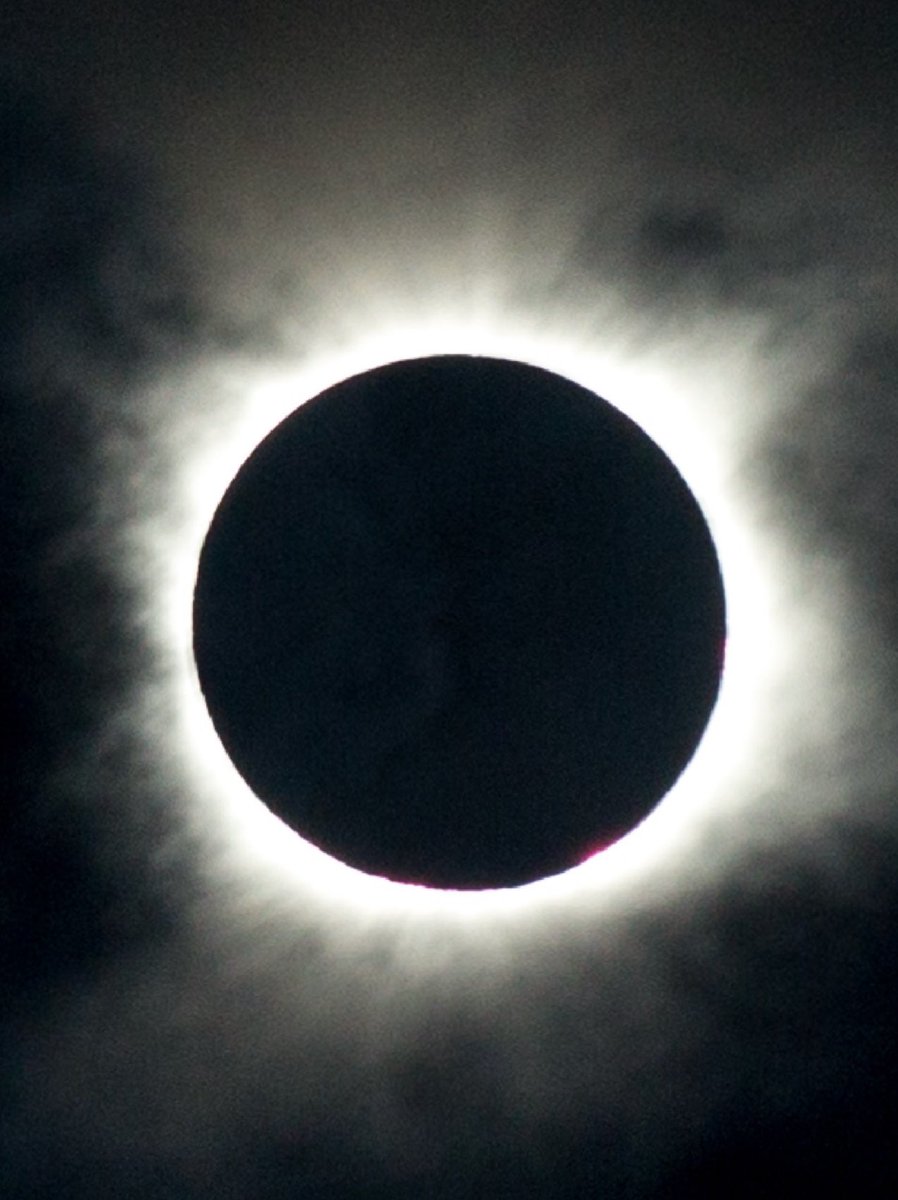 Wow!!!
So moving…
Shot in Paducah 
More to come. #eclipse #paduchakentucky #totality
