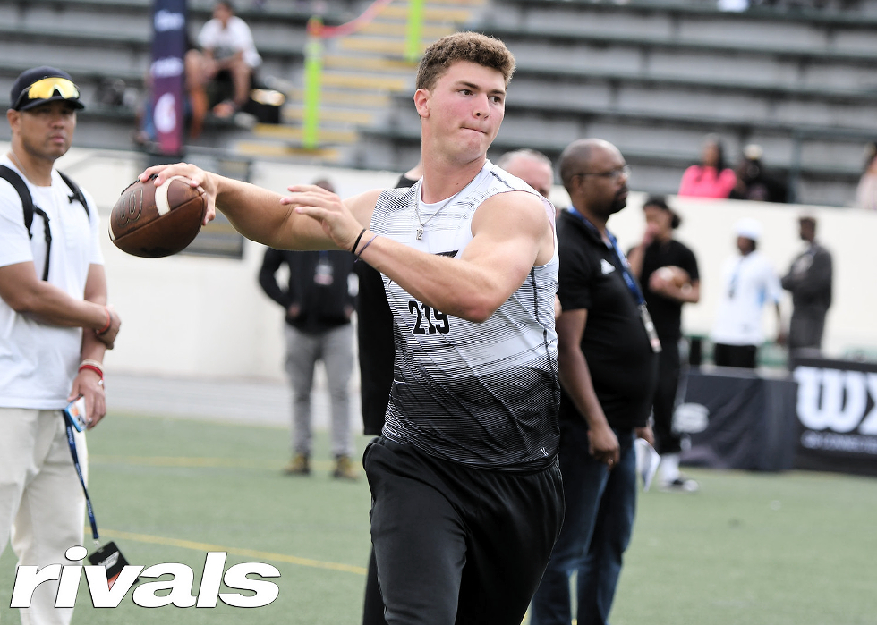 What is Minnesota getting in 2025 QB commit Jackson Kollock (Laguna Beach)? Click here: bit.ly/3TTLmeL Jackson has been named league MVP and the CIF-SS and LA Times Offensive Player of the Year.