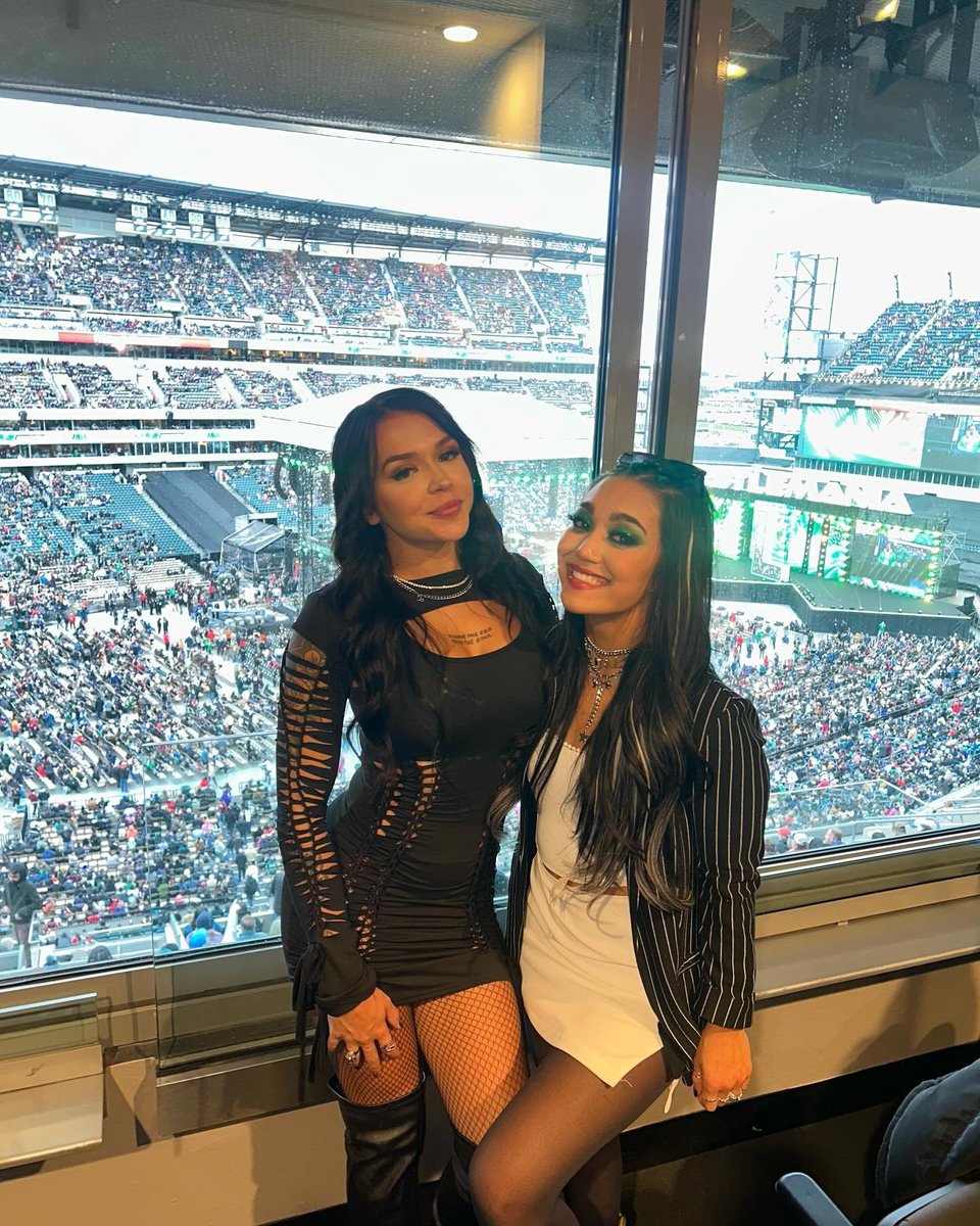 Can always count on these two to put a smile on my face. It'll be you both in that #WrestleMania ring before we all know it @CoraJadeWWE @roxanne_wwe! 🥹🖤👑👑

📸: Cora Jade/IG 

#WWE 
#WWENXT 
#CoraJade 
#RoxannePerez 
#Team2001