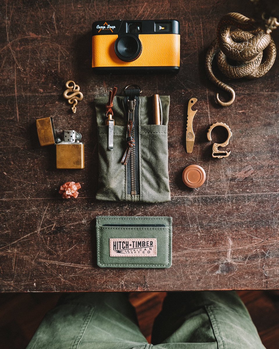 hitchandtimber's tweet photo. When your pants match your gear 🤌
.
#twinning #everydaycarry #style https://t.co/P4VgKznosa