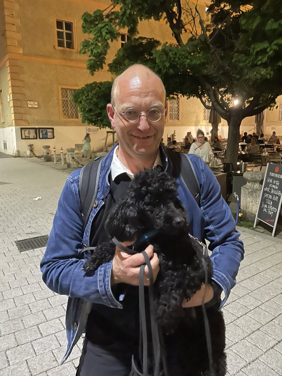 What a great pleasure to have Johannes Keller (feat. Bonnie) as a guest speaker at our department. Vienna is treating us well with a warm evening to sit outside until late evening.