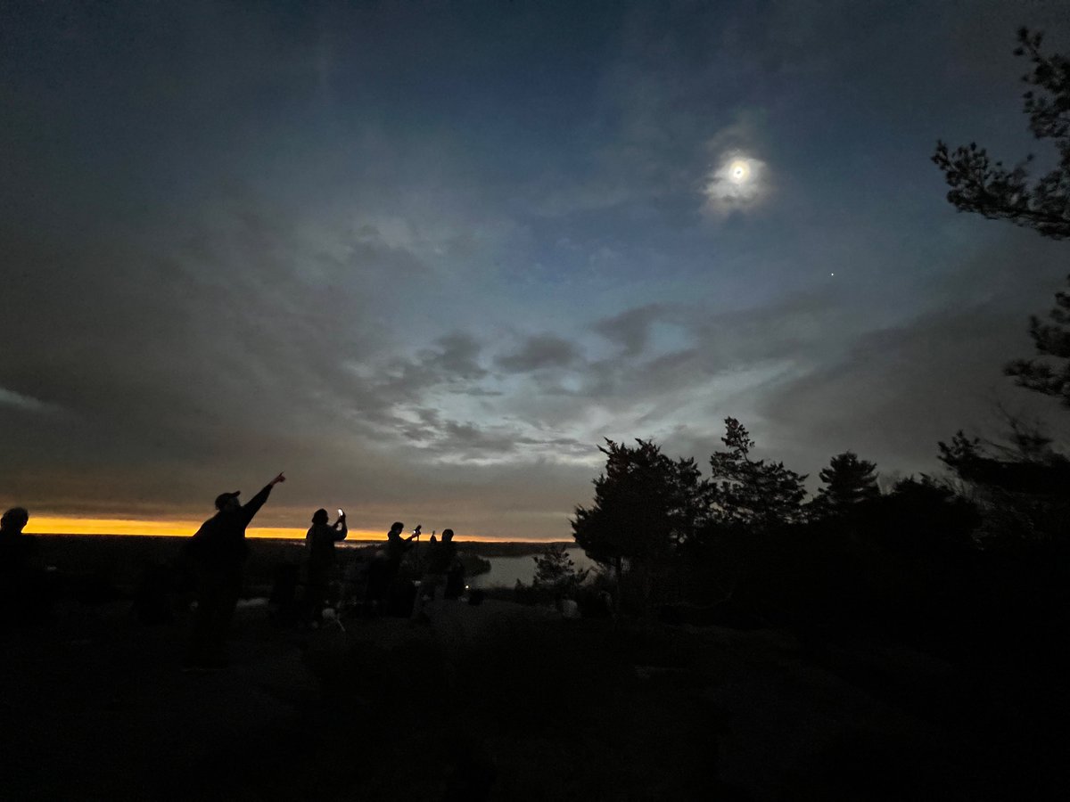 That was the most beautiful experience I’ve ever had. We watched from an uncrowded cliffside in the Thousand Islands. Spot the planet!