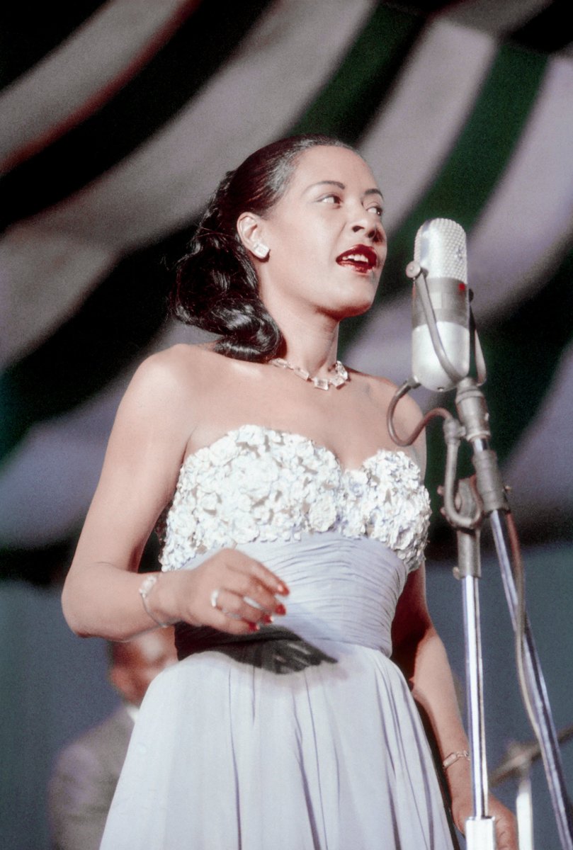 'Lady Day' Eleanora Fagan (April 7, 1915 – July 17, 1959) donned the stage name 'Billie Holiday' (initially spelled Halliday) performing in Harlem night clubs in the early 1930s and began to rise in popularity performing with Count Basie and Artie Shaw

#BillieHoliday #jazz
