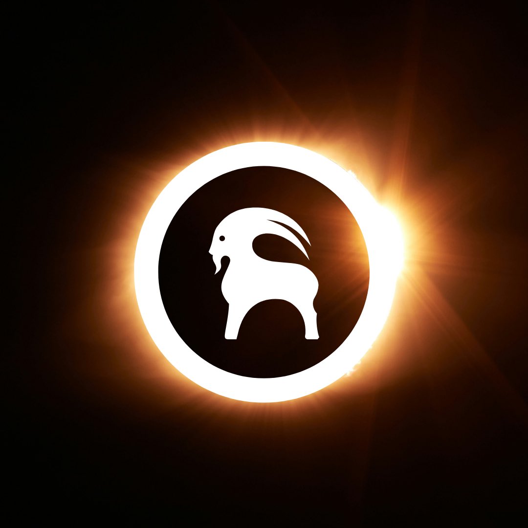 Can’t believe I got this pic of the eclipse 😳🤯