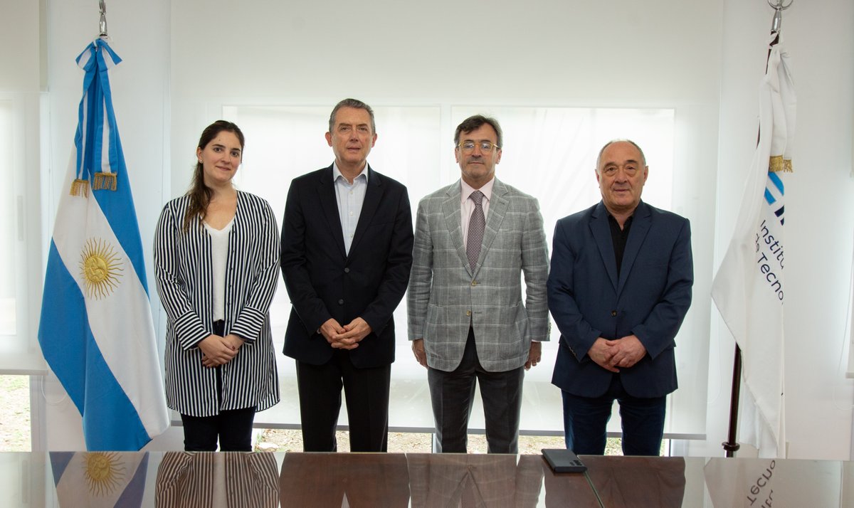 🗣️@MRappallini , @joaquinsabella1 y Maria Laura Bermudez, se reunieron con Daniel Afione, Presidente del @INTIargentina ▶️En el encuentro se hizo foco en el rol del INTI y a la productividad en Buenos Aires y la importancia de la incorporación de tecnología en las industrias.