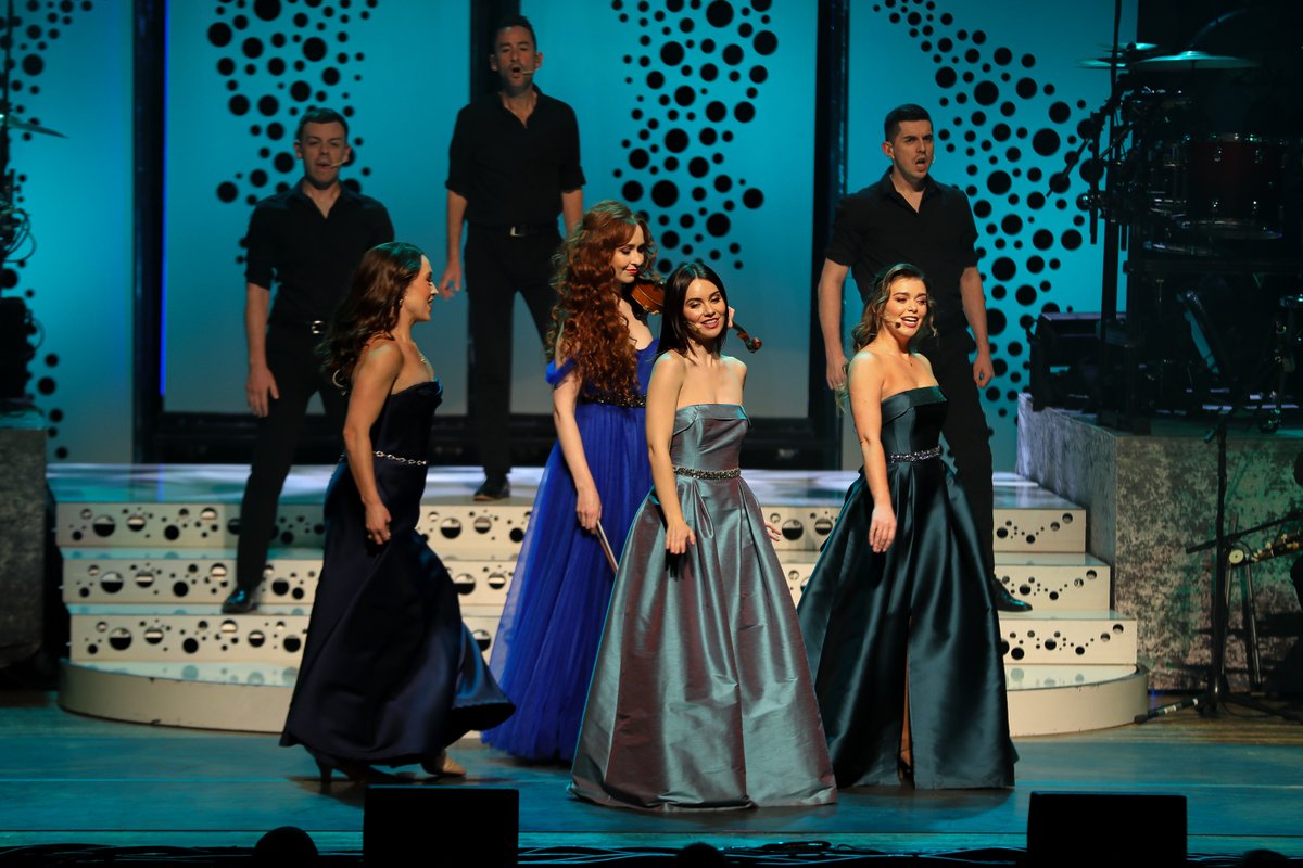 Another spectacular show in The Oncenter on our 20th Anniversary Tour. 🥰

See all dates and tickets on our website here: celticwoman.com/tour-dates/

Photo Credit: Kayla Breen.