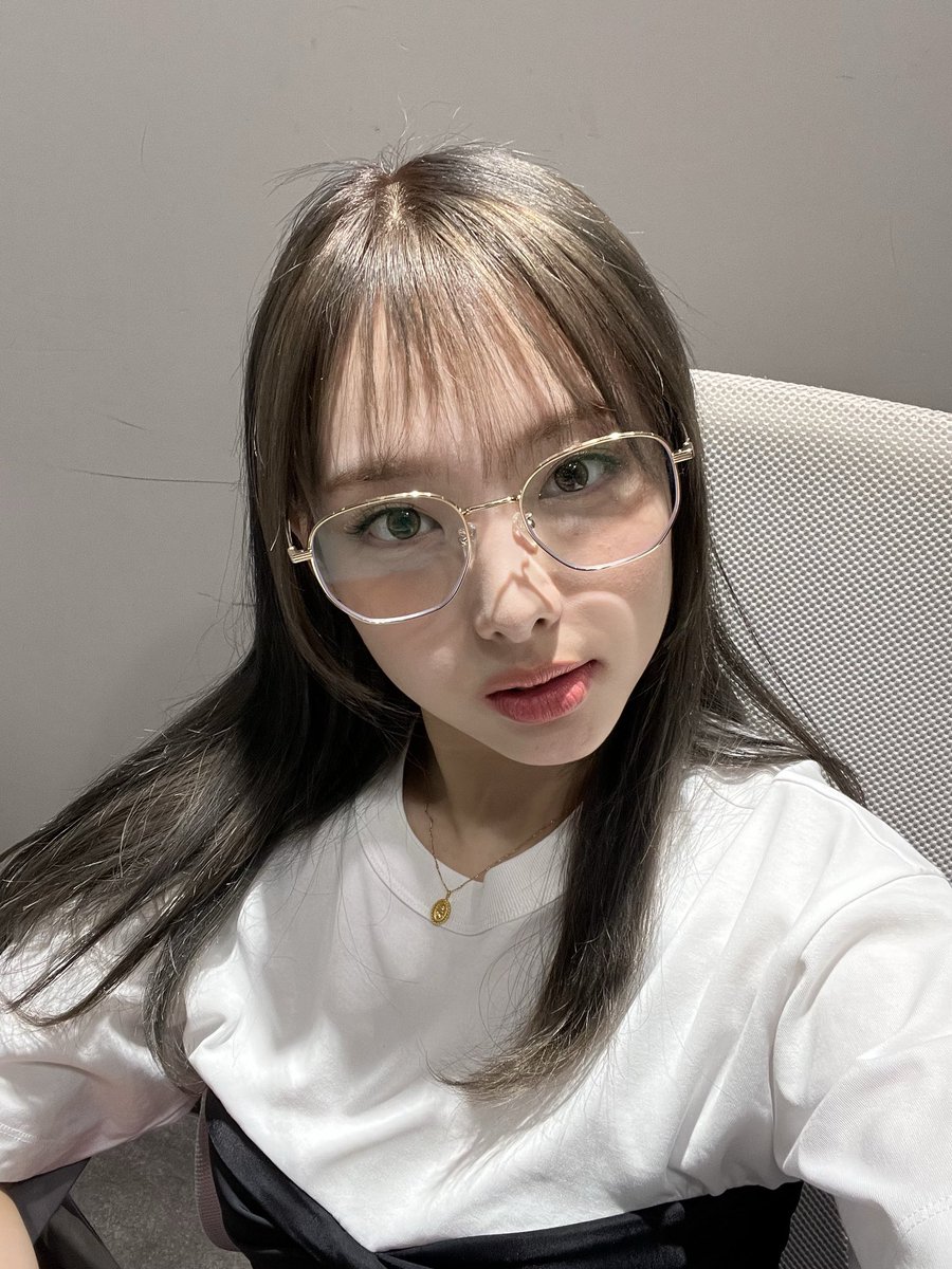 imnayeonarchive's tweet photo. 🤍 https://t.co/eZbeMKMqXm
