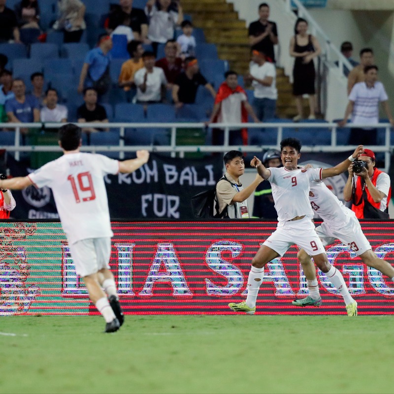 FIFAcom's tweet photo. From 142nd to 134th...Indonesia are the biggest climbers in the latest FIFA/Coca-Cola Men’s World Ranking! 🇮🇩

It follows their two recent @fifaworldcup 2026 qualifier victories and comes at an exciting time for Indonesian football — with FIFA funding playing a key role: