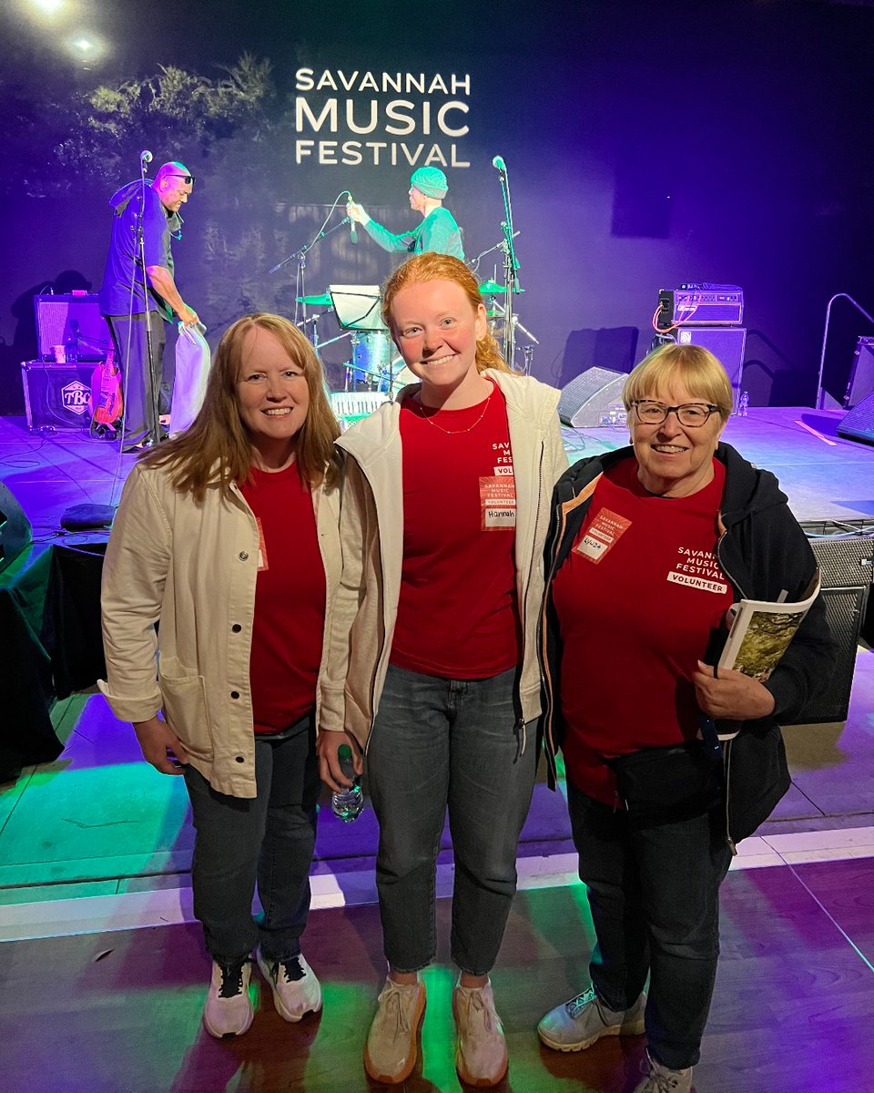 This is what 3 generations of volunteering looks like! 💪 Kelly, her daughter Hannah, and grandmother Lynda have all had storied experiences at Savannah Music Festival both as patrons and volunteers. We couldn't do it without dedicated community members like you- thank you!