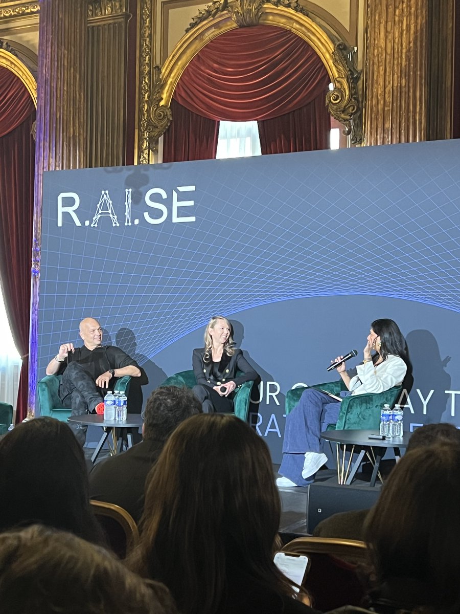 🌟 Recap Alert! 🚀 Did you miss the electrifying conversation at the @RaiseSummit? Here's a quick dive into the highlights of our compelling discussion: 'Artificial Intelligence, Real Connection? How the Former @Tinder CEO is Fighting Loneliness with @meeno_official.' 🔥