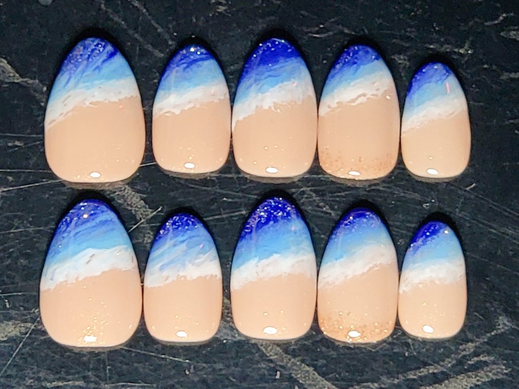 Just finished up this elegant beachy set for a special someone on Cape Cod 🌊

Want your own set of #customnails for the summer?

DM me or email essentialenergycreations@gmail.com!

#smallbusiness #smallbusinesscheck #handpainted