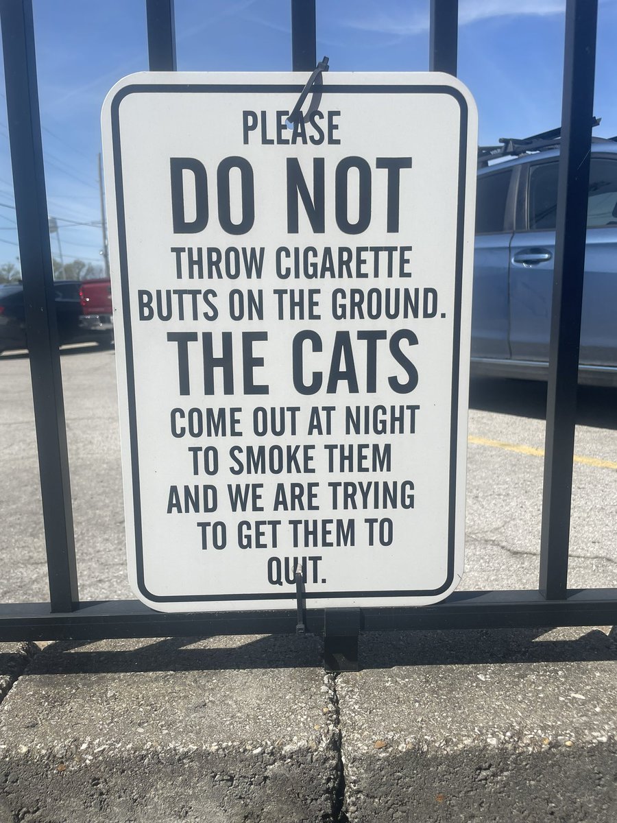 Settling in for the eclipse at <a href="/whiteroosterfhb/">White Rooster Brew</a>, which still had the best sign in the world (and excellent beer).