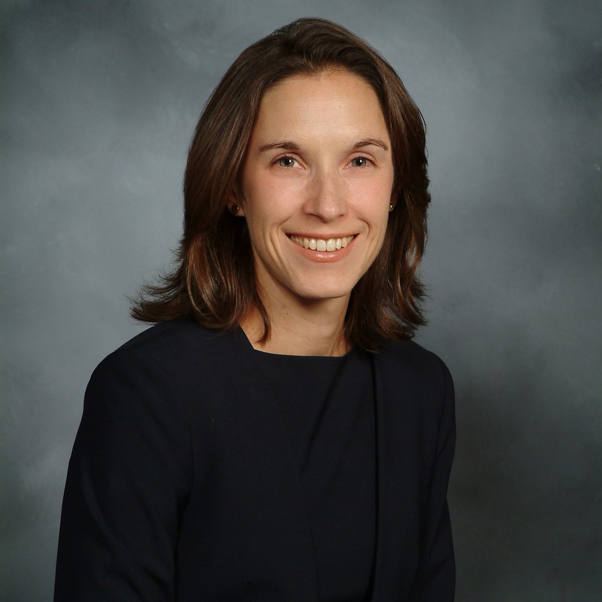 Dr. Caitlin Hoffman discovered her talent for healing when she worked with animals as a teen. Learn how Dr. Hoffman's passion for working with her hands led her to becoming a pediatric neurosurgeon with @WCMNeurosurgery: bit.ly/4cMxefY