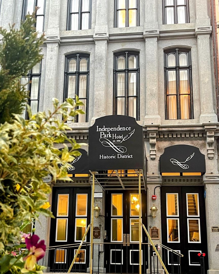 Celebrate Mother's Day at the Independence Park Hotel in historic Philadelphia! Treat mom to a special day in the heart of America's birthplace. Enjoy a delicious brunch, explore the rich history of the city, and make lasting memories with the ones you love.