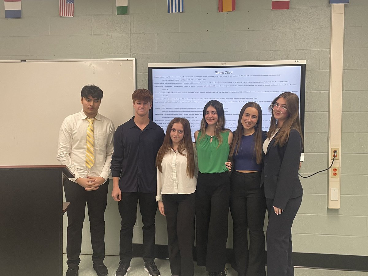 BellmoreMerrickCHSD tweet media