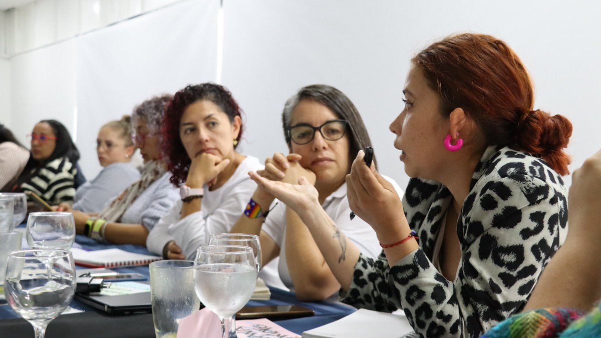 <a href="/AcnurColombia/">ACNUR Colombia</a> conversando a esta hora el marco de gobernanza interna del Consorcio Nacional de Protección para la Niñez y Adolescencia junto a <a href="/AldeasColombia/">Aldeas Infantiles SOS Colombia</a> <a href="/FCCColombia/">FCC Colombia</a> <a href="/F_Makikuna/">Fundación Makikuna</a> <a href="/BethanyColombia/">Bethany Colombia</a>