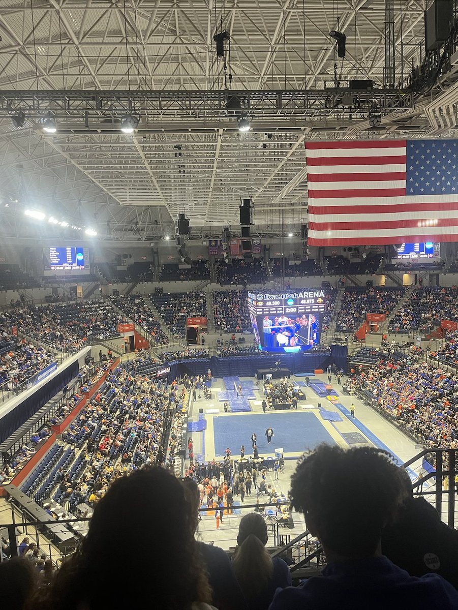 Lilysinger_'s tweet photo. Had so much fun cheering on the gators at the gymnastics meet on Friday! https://t.co/7weUfbRqS8