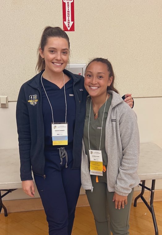 Just a few of my favorite <a href="/ACOS_MSS/">ACOS-MSS</a> girls!! I love these meetings more and more as I grow relationships with incredible future surgeons. Y’all inspire me!!

🥂 to another successful ACOS conference!

#ACOSunshineState