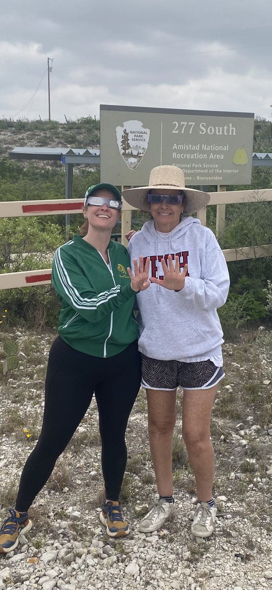 Del Rio, eclipse-bound with the D9ers🌒🥳 <a href="/elizabethforTX/">Elizabeth Beck</a> 
#district9 #watchparty