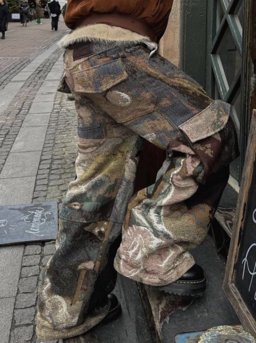 Outlander Magazine tweet media