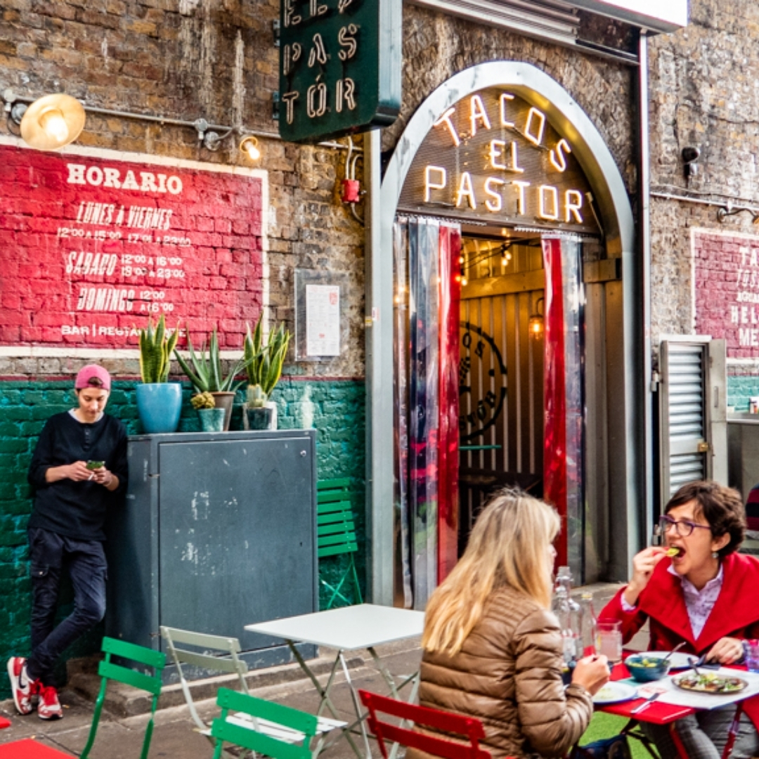 You had me at Taco 🥑🌮 #PickOfTheWeek is @tacoselpastoruk in London Bridge! Visit for tacos, tostadas, quesadillas, mezcal and a great atmosphere. 📍You can find them at 7a stoney st, london SE1 9AA #mexicanfood #londoneats #londonbridge