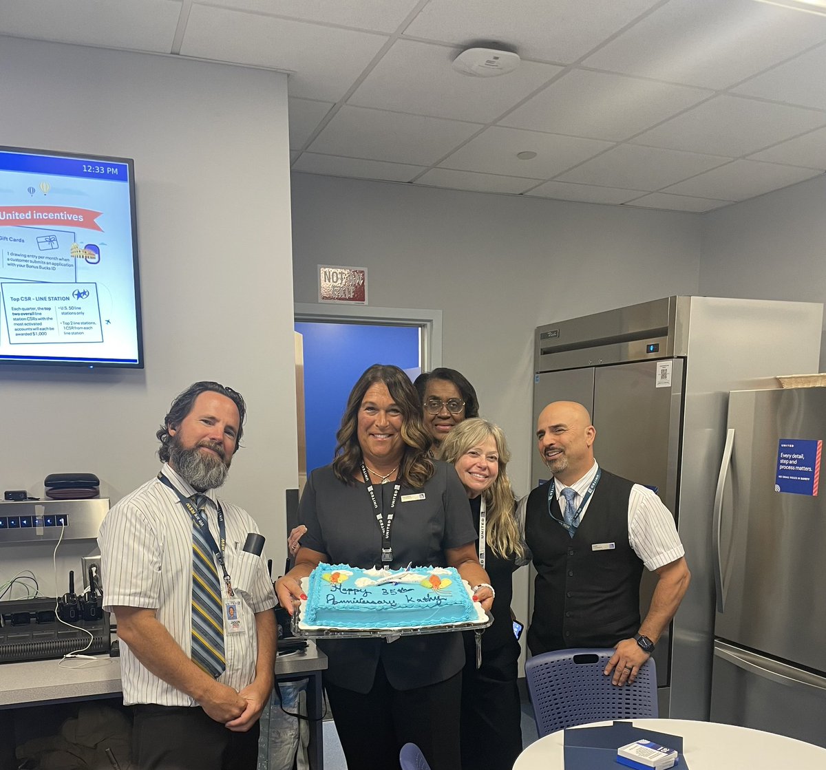 Fort Myers very own Kathy Duvall and Anna Cristiano celebrating milestone Anniversaries with United Airlines - Congratulations! @weareunited @RSWAirport @united #beingunited @scarnes1978 @LouFarinaccio @MikeSpagnuoloUA @jacquikey @DJKinzelman