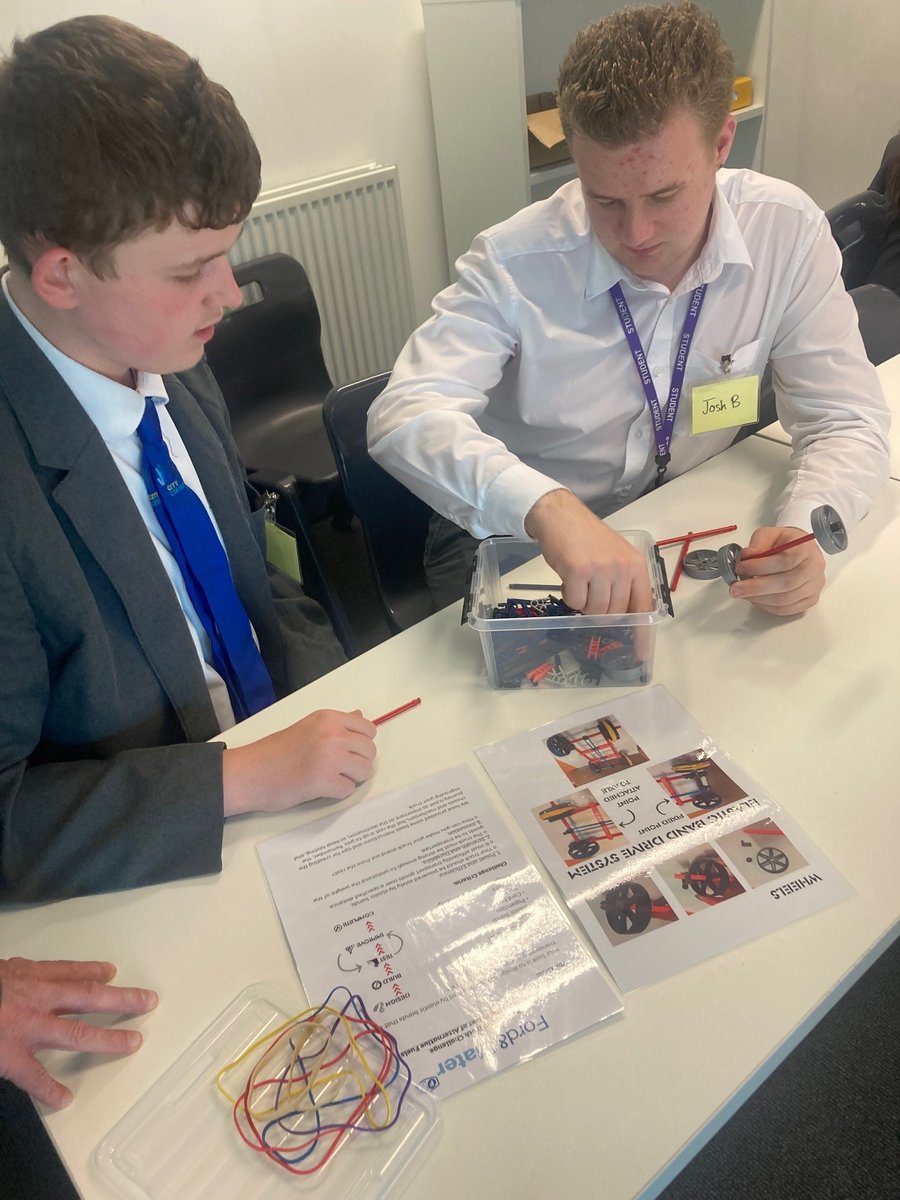 A big thank you to UTC Sheffield and Vice Principal Mark Cocken for inviting us to share insights and opportunities with Year 11 and Year 13 students. 🌟