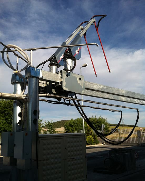 Perry Of Oakley Ltd tweet media