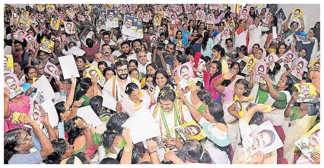 Alappuzha UDF candidate Shri. KC Venugopal ji's 'KC in the Heart - UDF Mahila Nyaya' convention was organized yesterday in Alappuzha. Thousands of women activists and leaders participated in the event. Ramesh Pisharody's presence made the convention more lively.