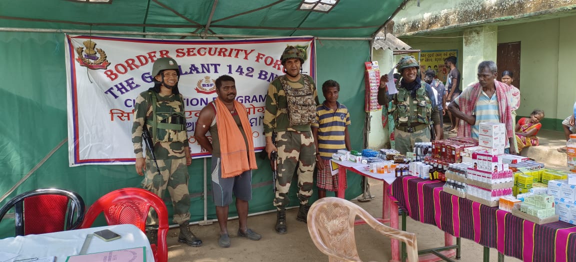 A Civic Action Programme (Free Medical Camp) was organized by COB MV-72 of 142 Bn #BSFOdisha at Vill- Tigal in Malkangiri. During medical camp 256 villagers of nearby Villages were benefited.
#BSF
#FirstLineOfDefence
#FreeMedicalCamp 
#communitybuilding