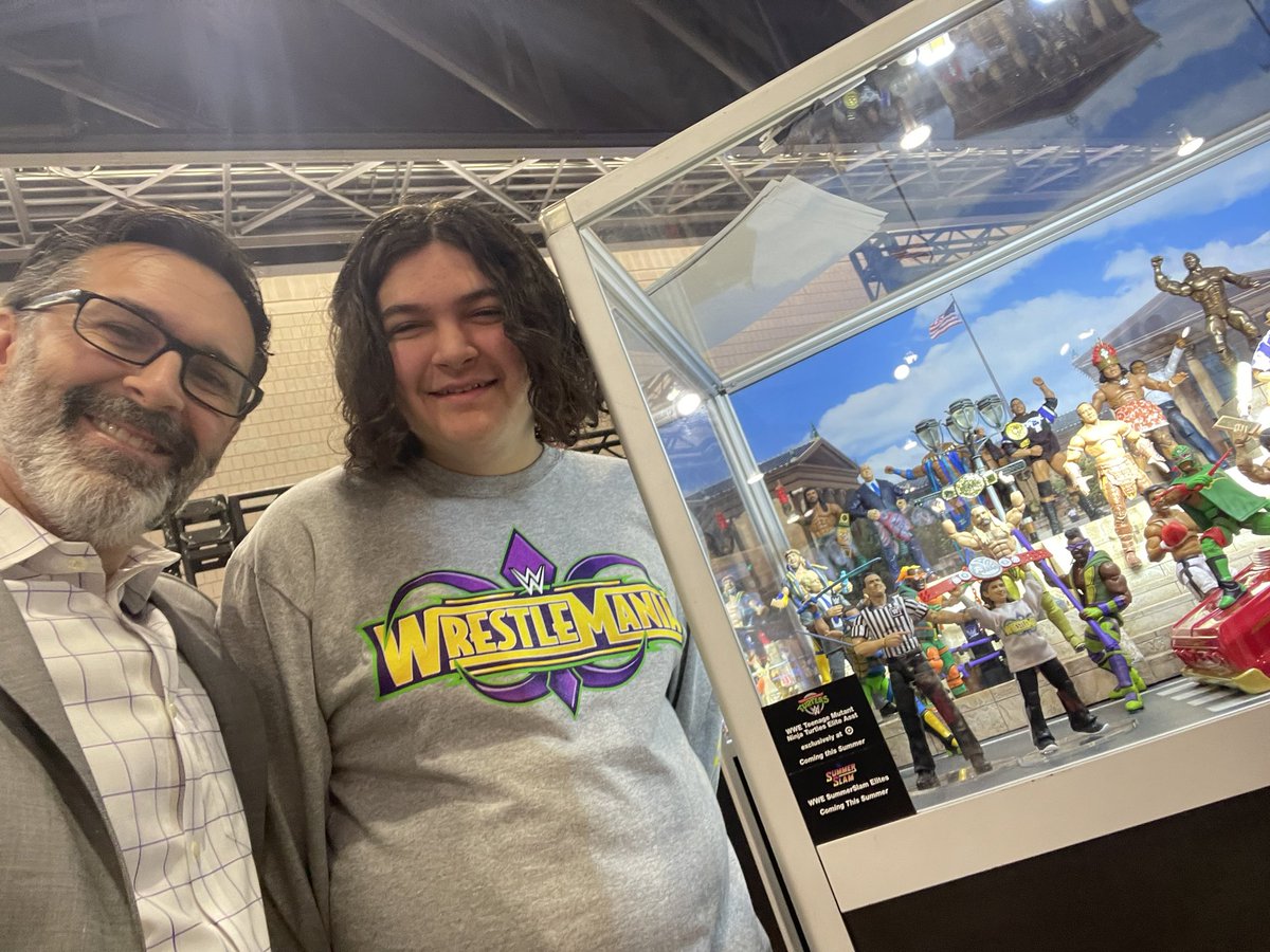 Checking out the @Mattel booth at #WWEWorld The new figures look amazing! Check out my review at youtu.be/66oTXU5ZkX8?si… @trishstratuscom @TheRock @JohnCena @PatMcAfeeShow @ClaudioCSRO @WWE #WrestleMania