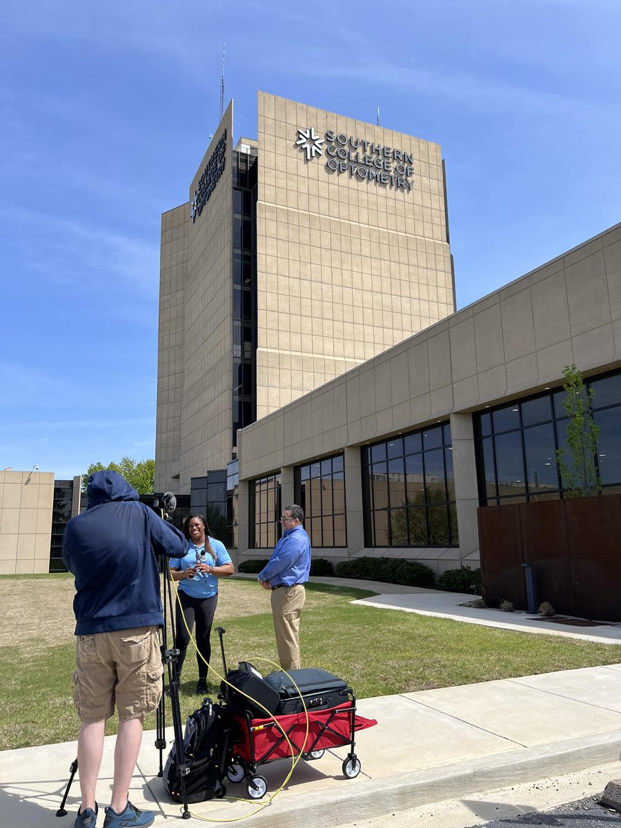 SCO is pleased to welcome ABC 24 Chief Meteorologist Danielle Moss to campus as part of today’s coverage of the big eclipse! Dr. Lewis Reich, SCO President, appeared live on the station’s 11 newscast to talk about safe eclipse viewing.