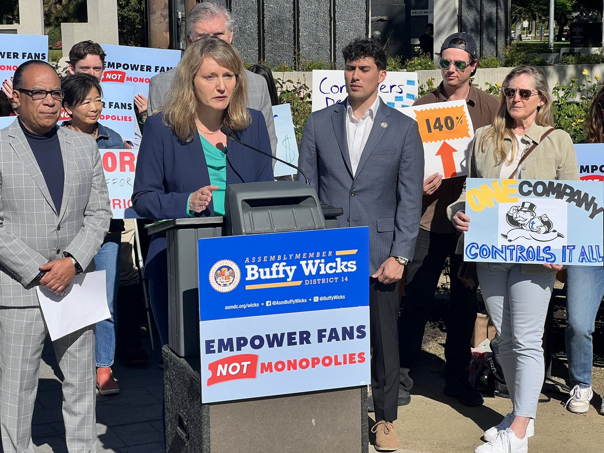 NOW: Assemblymember @BuffyWicks @AsmBuffyWicks (D-Oakland) announces introduction of legislation to target @Ticketmaster, which controls 80% of primary ticket sales in America, per Wicks. The bill seeks to enhance ticket availability and allow more ticketers into the market.