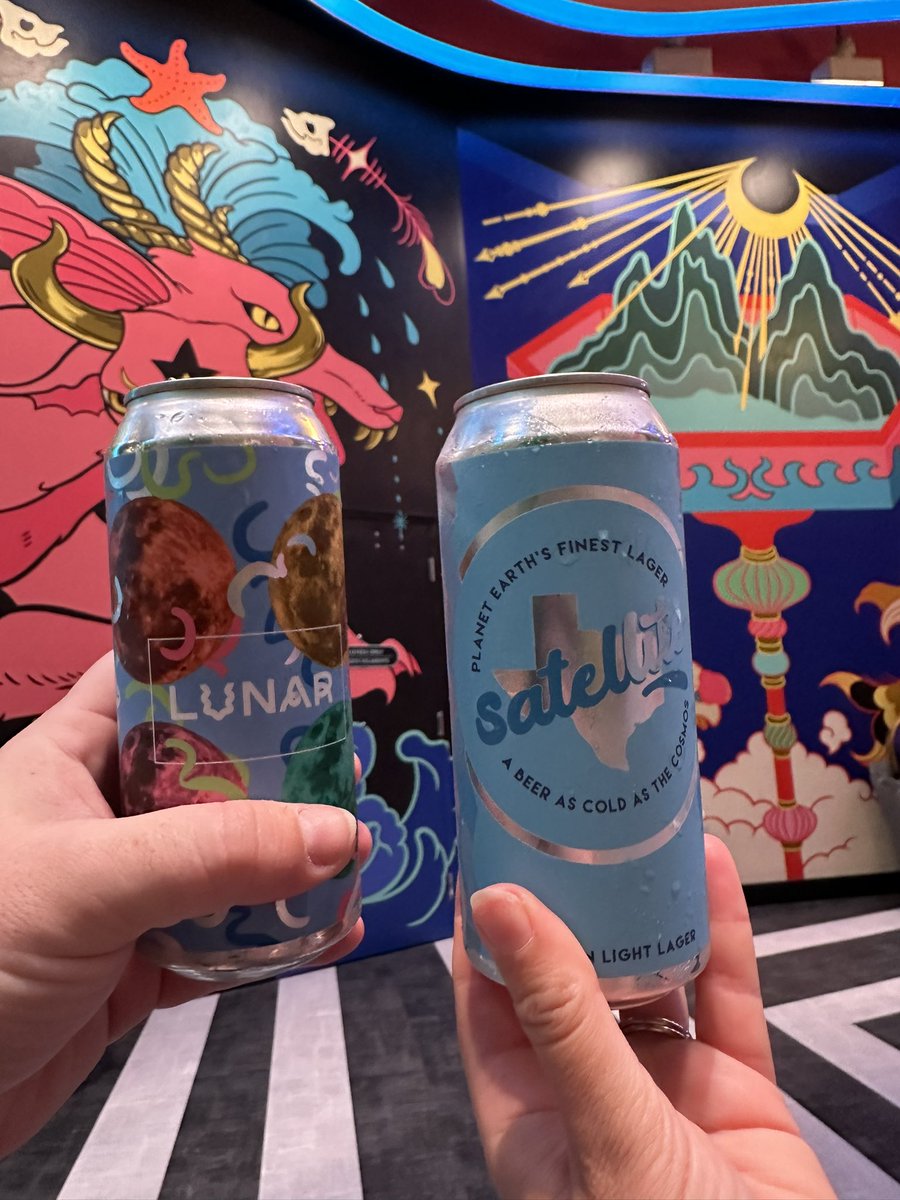 Spending the Eclipse <a href="/MeowWolfGvine/">Meow Wolf Grapevine</a> so had to get a lunar beer from <a href="/celestialbw/">celestialbeerworks</a>
