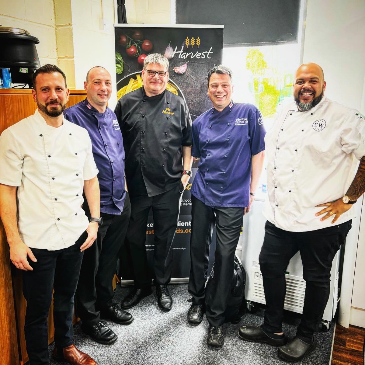 Eat Wild tweet media