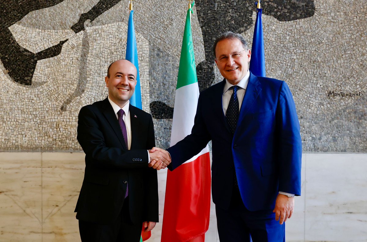 Deputy Min. @edmondocirielli met with his Azerbaijani counterpart Fariz Rzayev. Focus on excellent bilateral relations and on the importance of 🇮🇹🇦🇿 strategic partnership. Azerbaijan supports greater 🇮🇹 role for the stability and development of the Caucasus