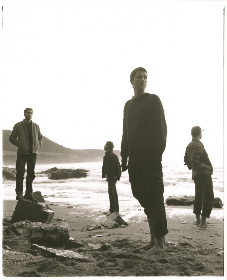 .<a href="/wearepalace/">Palace</a>'s latest album ‘Ultrasound’ carries us through stages of confronting a life-shattering loss centered around the true force of love. With a musical translation that is brave, exceptional, &amp; beyond their previous discography noctismag.com/music/palace-t…
🖊️ <a href="/carolinakrampl/">Karolina Kramplova</a>