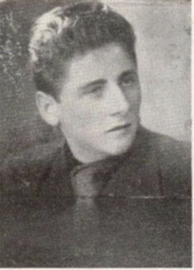 ANPIRomaPosti's tweet photo. #MarcelloBigliardi, postino, il #13aprile 1945 venne arrestato dai fascisti a #Masone (#GE) e condotto presso la famigerata #VillaCucchi.Dopo esser stato torturato per ore venne fucilato con l'accusa di aver diffuso messaggi patriottici ed antifascisti.Aveva solo 19 anni. https://t.co/x4SakPWV3j