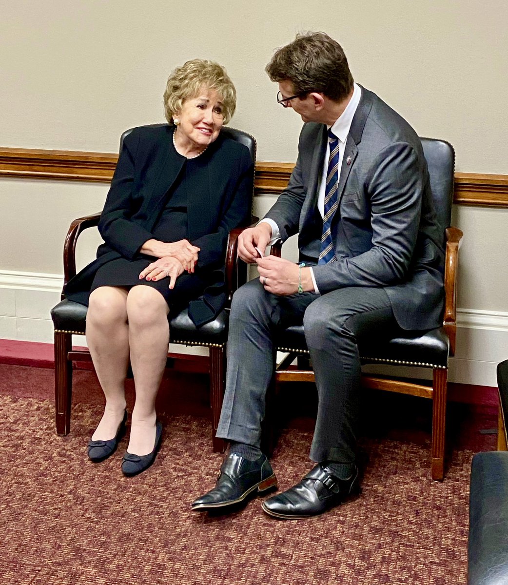 Proud to share a moment recently with Elizabeth Dole & discuss her experiences and fierce advocacy for veterans and families. I am a vocal supporter of the Elizabeth Dole Home Care Act, and I will continue to do all I can to support our selfless veterans and military caregivers.